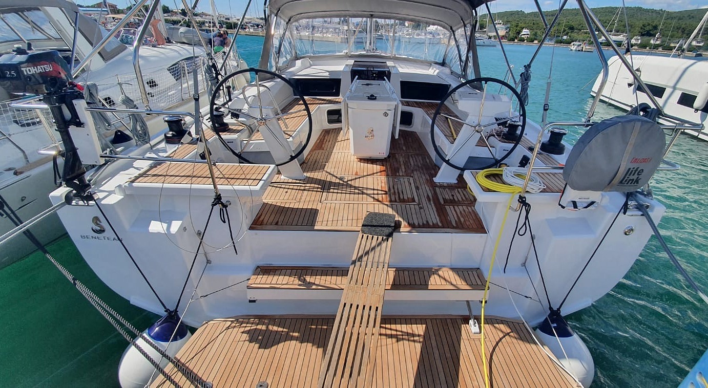 Achi - Bavaria 32 Cruiser (2008) — photo 2