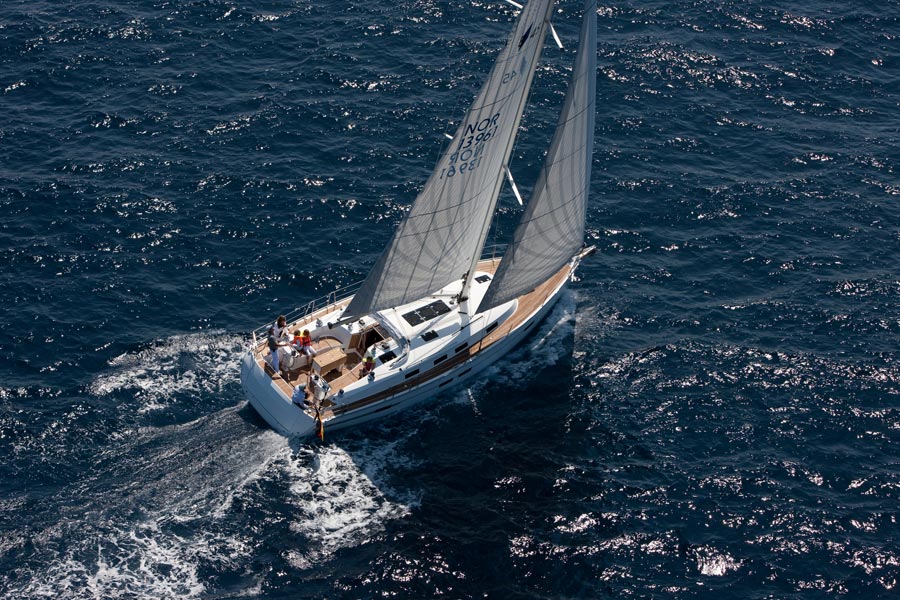 Bavaria Cruiser 45 - 4 cab., 2011; Roza
