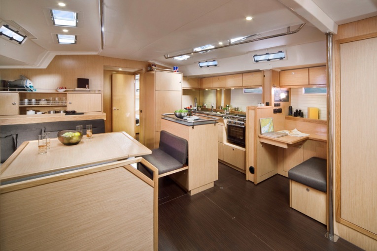 NAPOMENA - Bavaria Cruiser 55 - 4 cab. (2011) — photo 7