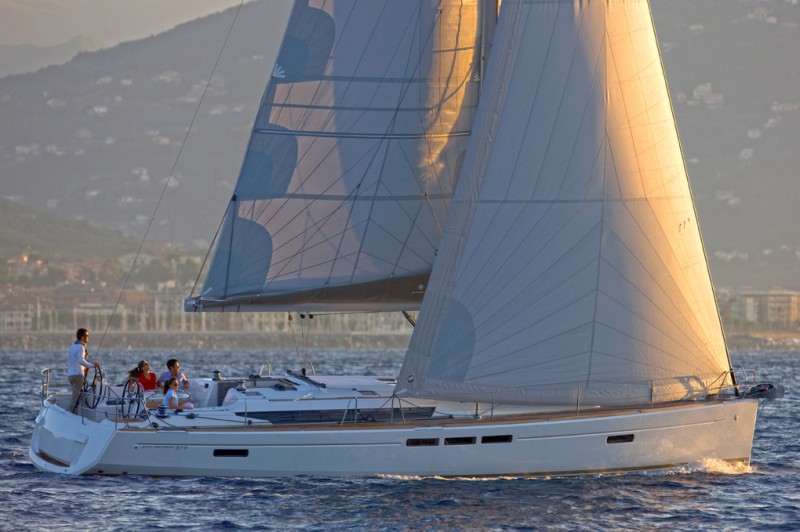 Sun Odyssey 519 - 5 + 1 cab., 2017; GILLEPSIE