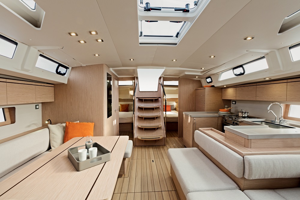 Whispper - Bavaria 32 (2004) — photo 5