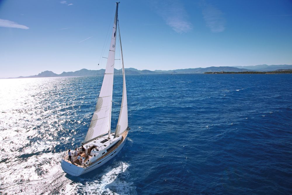 White Cloud - Bavaria Cruiser 46 - 4 cab. (2023) — photo 3